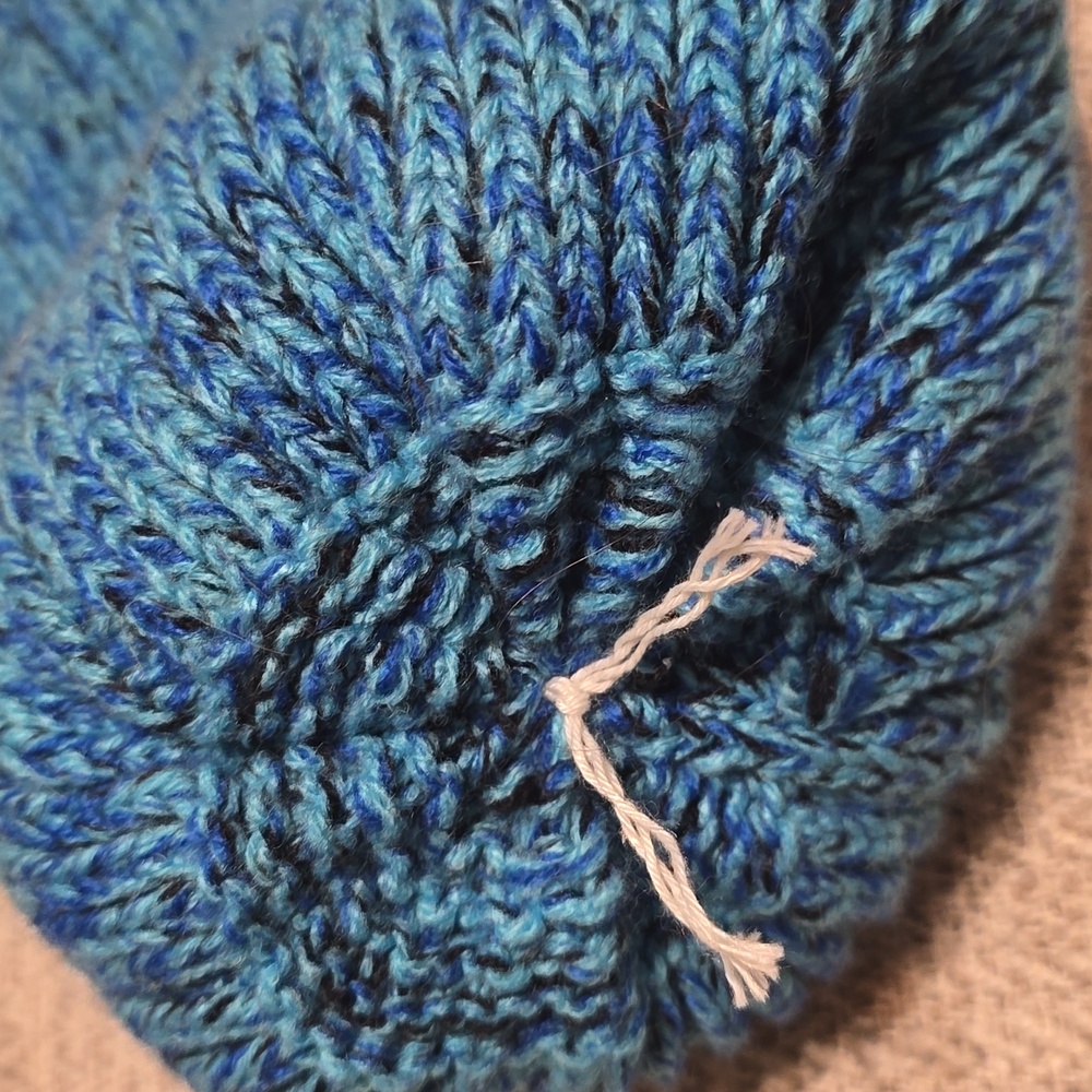 Obermeyer Albany Pom Beanie - Picture 7 of 8